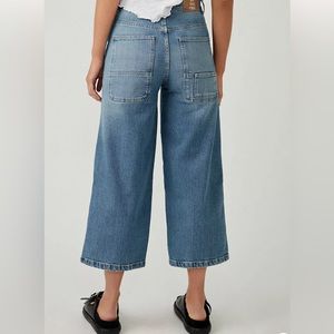 Free People jeans cropped.. Great length for us short girls. Never worn..